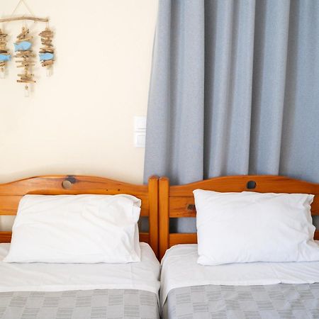 Nefeli Rooms Agia Marina  Екстер'єр фото