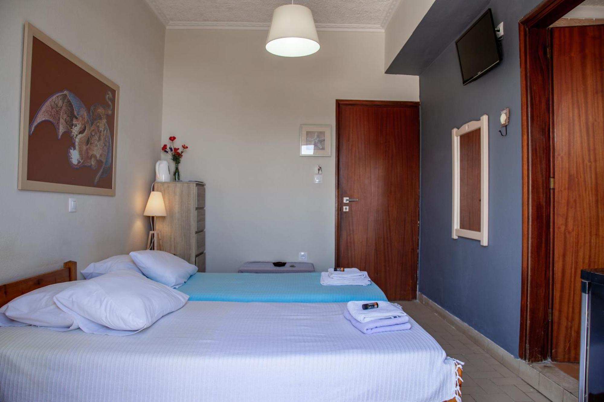 Nefeli Rooms Agia Marina  Екстер'єр фото