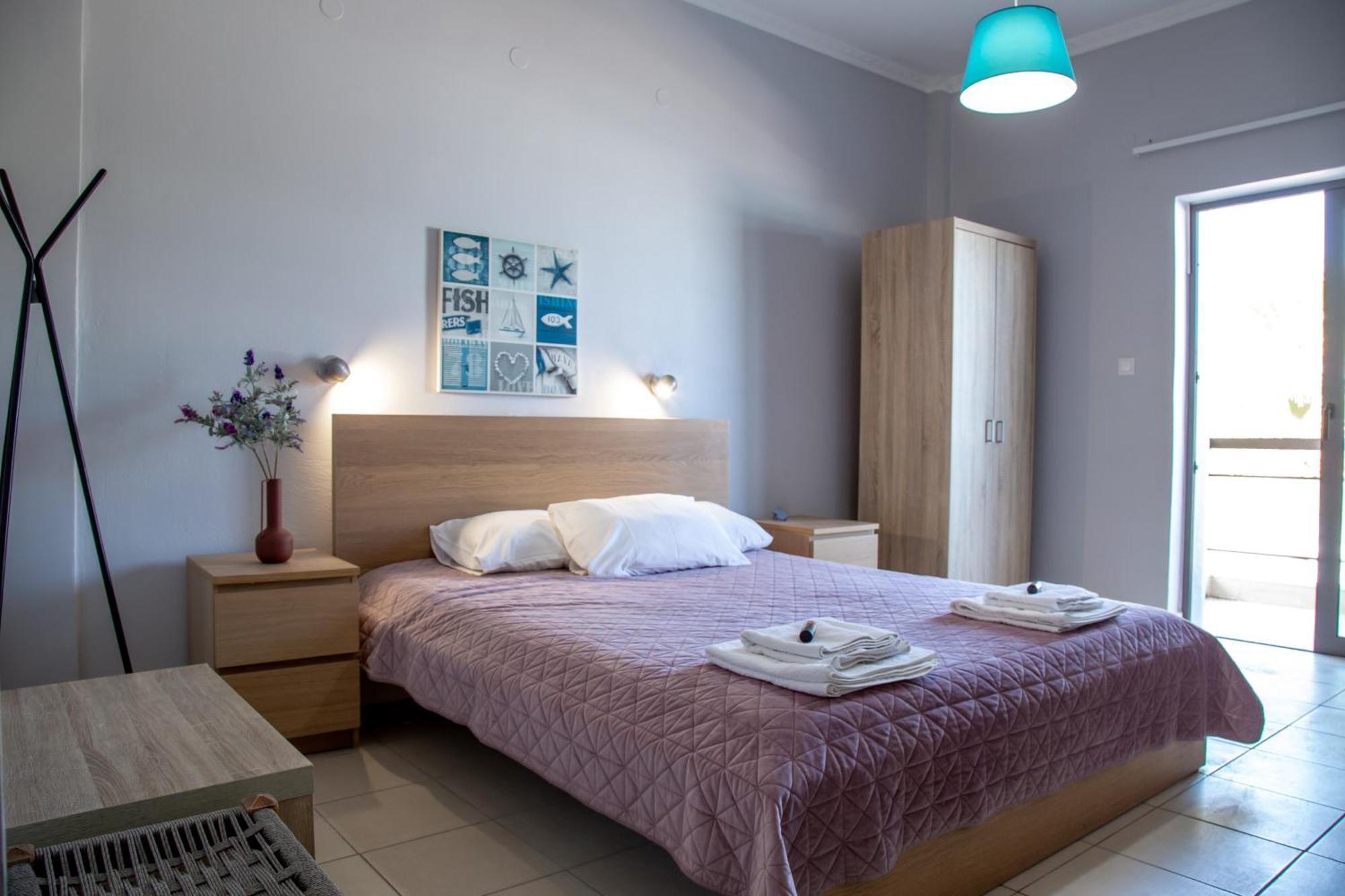 Nefeli Rooms Agia Marina  Екстер'єр фото
