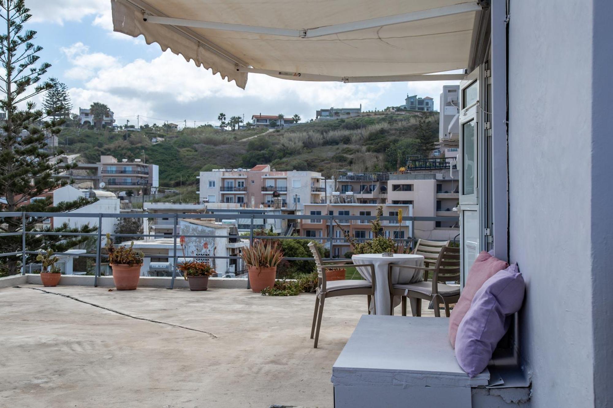 Nefeli Rooms Agia Marina  Екстер'єр фото