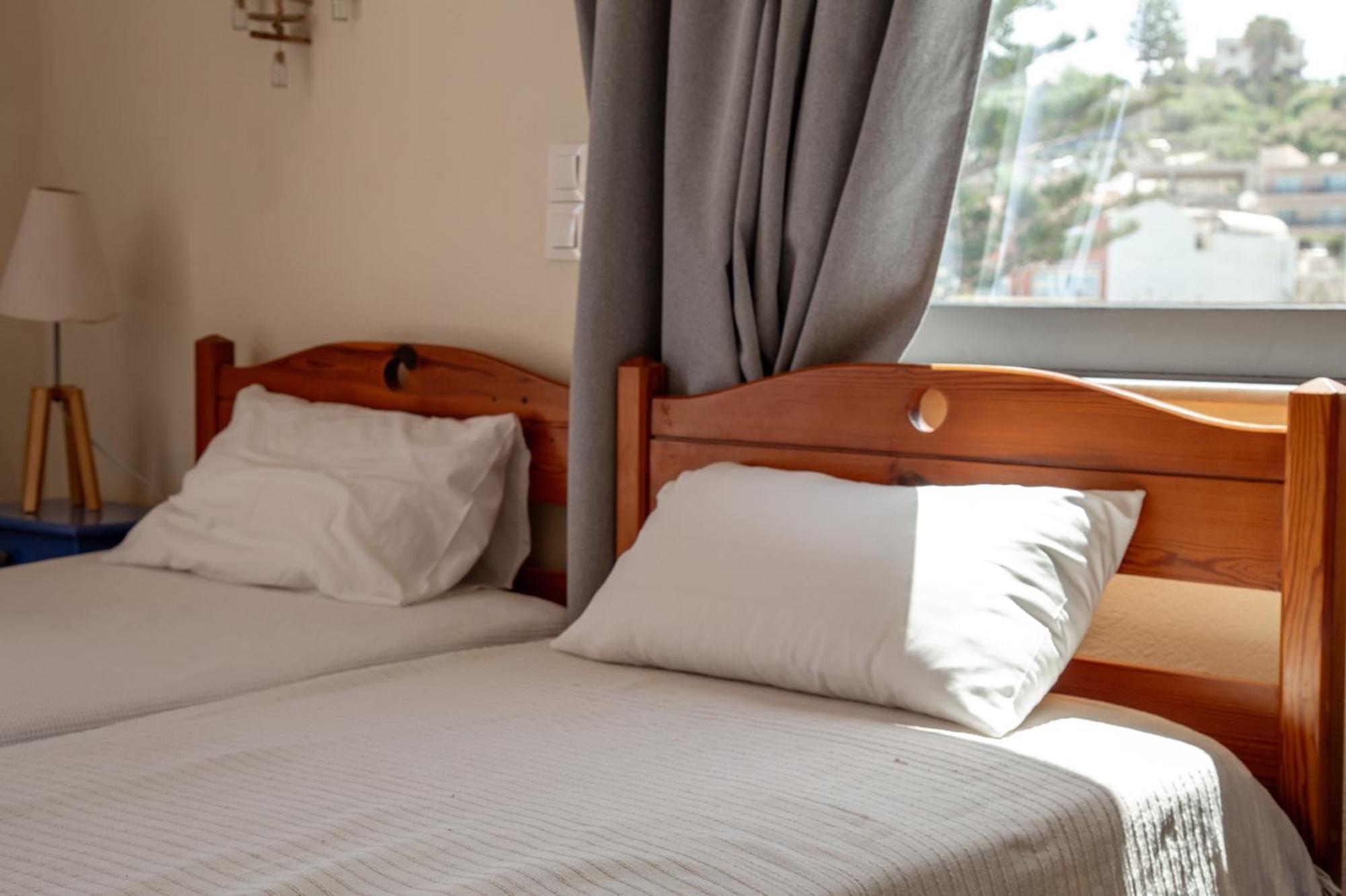 Nefeli Rooms Agia Marina  Екстер'єр фото