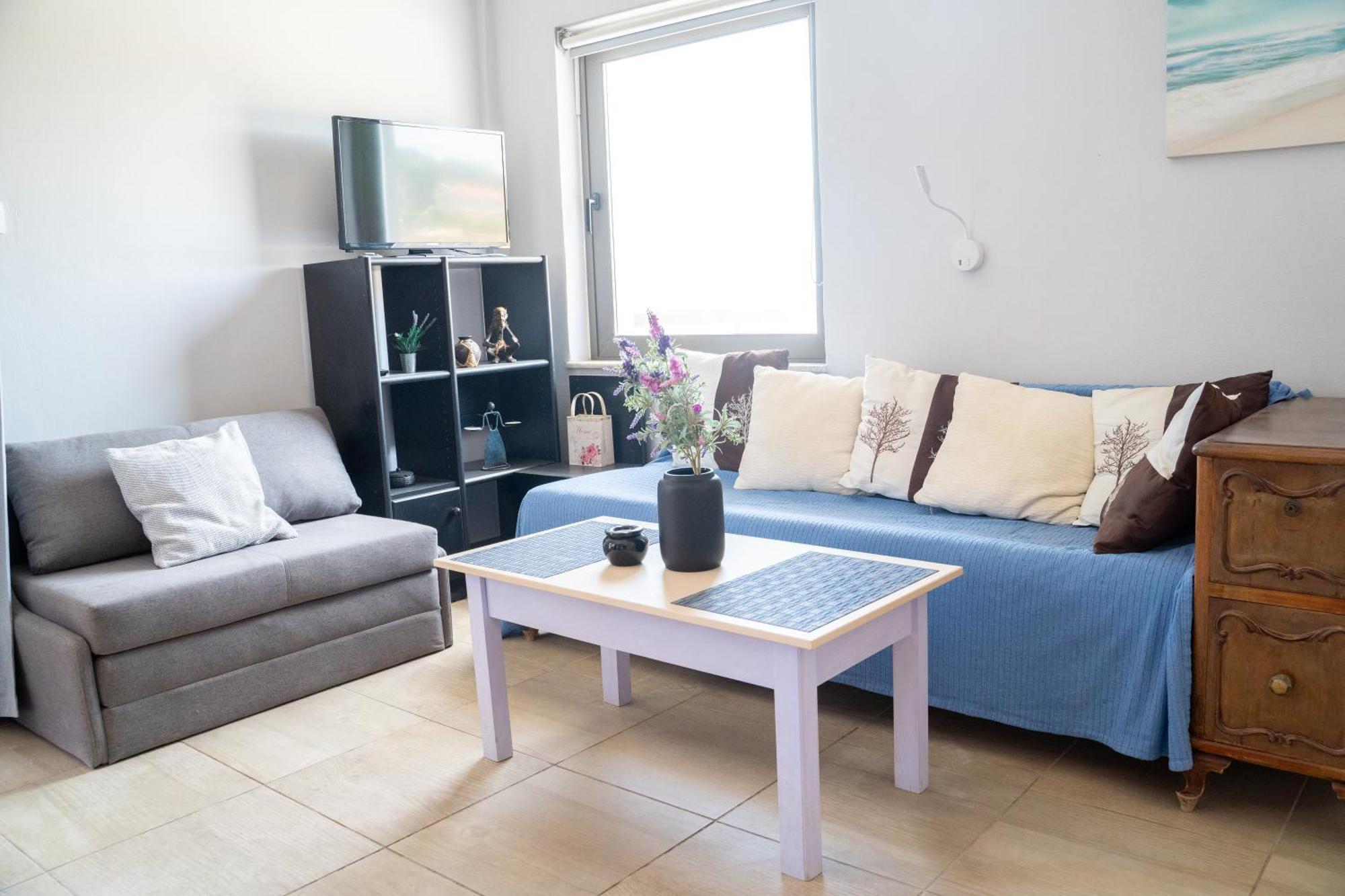 Nefeli Rooms Agia Marina  Екстер'єр фото