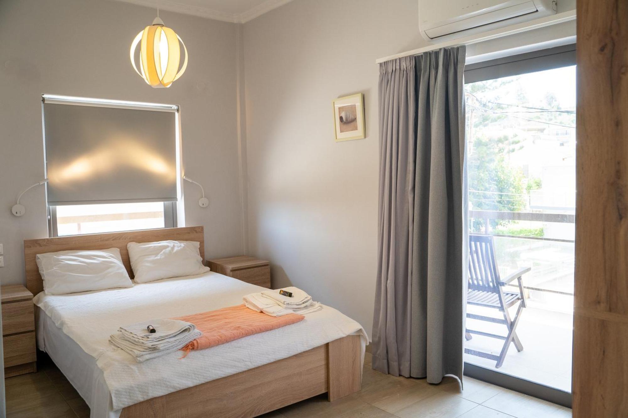 Nefeli Rooms Agia Marina  Екстер'єр фото