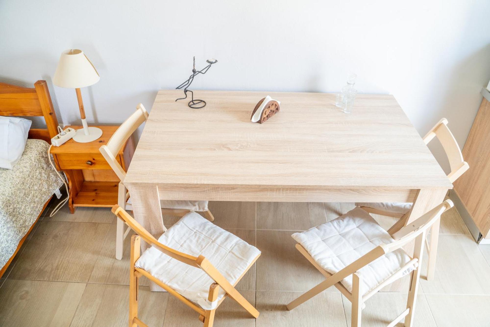 Nefeli Rooms Agia Marina  Екстер'єр фото