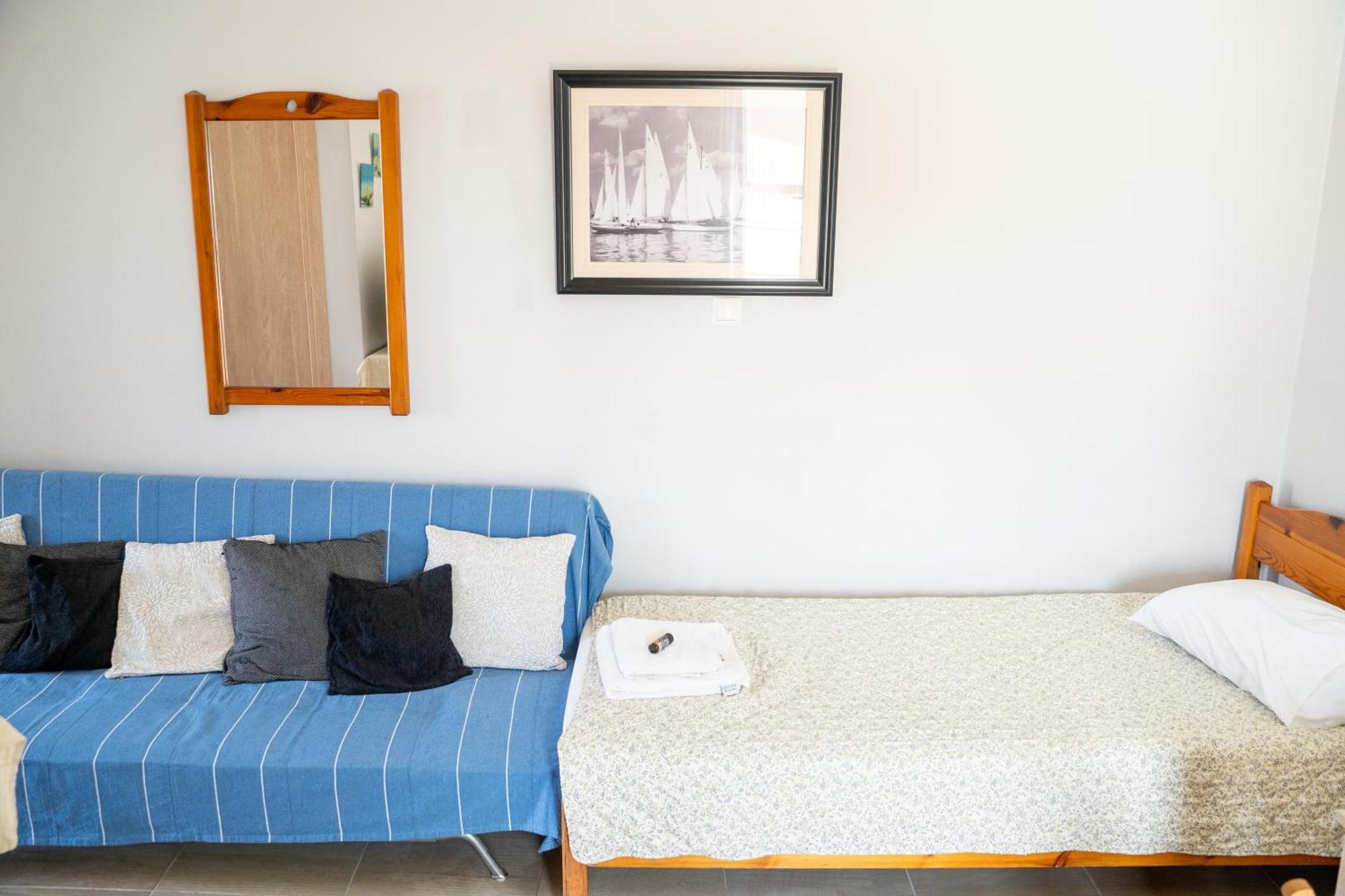 Nefeli Rooms Agia Marina  Екстер'єр фото